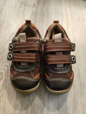 Perfection Jumping Jacks Boys Leather Tennis Shoes | Size 7